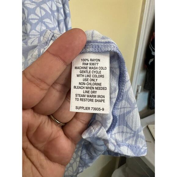 Liz Claiborne Purple and White Short Sleeved Blouse Size XXL - Picture 3 of 4